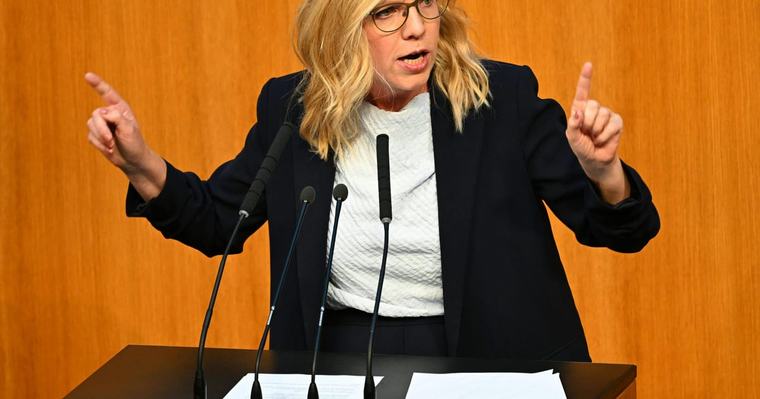 16.000 Euro Gehalt für Gewessler: „Ich verdiene ohne Zweifel gut“