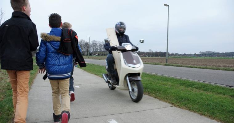 Fahrer werden in die Pflicht genommen: Neue Regeln für E-Mopeds