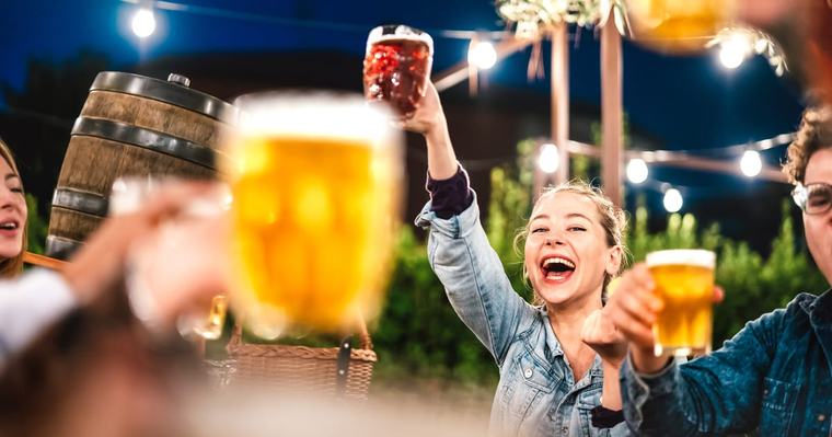 Gastronomen schlagen Alarm: Schanigärten sollen bis Mitternacht offen bleiben