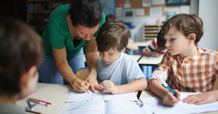 Lehrer-Alarm vor Schulstart: 349 Stellen noch offen