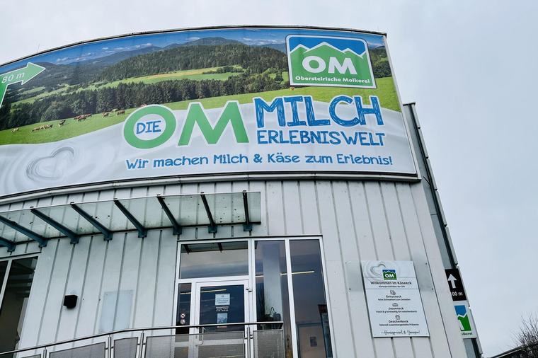 „Ihr verscherbelt uns“: Unter Milchbauern brodelt es wegen Fusion