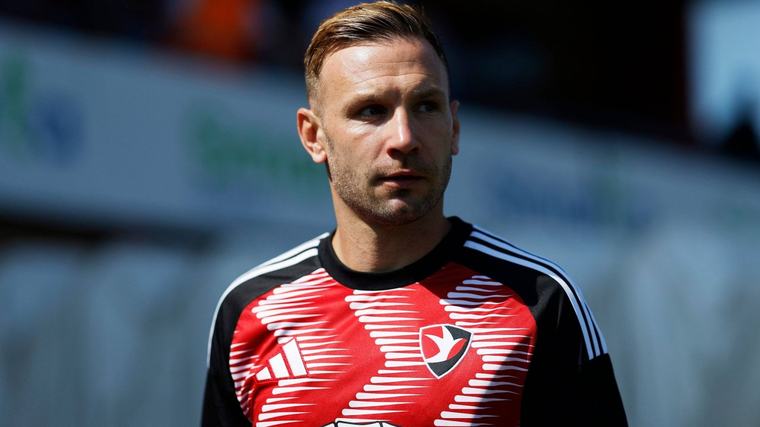 1 Andi Weimann trifft erstmals für seinen neuen Klub Der ÖFB-Stürmer markiert die zwischenzeitliche 2:0-Führung für Cheltenham gegen Grimsby Town. International 2