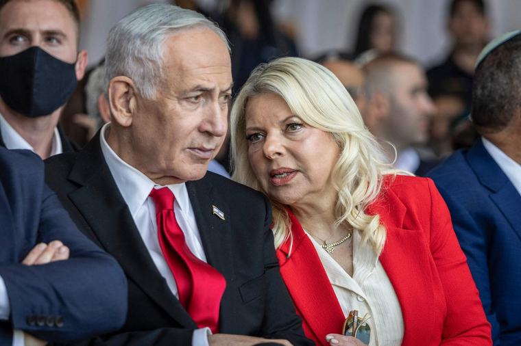 Die Netanyahus verbreiten Verschwörungstheorien zum 7. Oktober