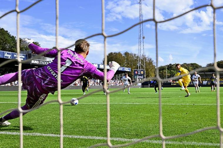 Goalie schießt zwei Tore: Koeman-Sohn wird zum Helden in der Nachspielzeit
