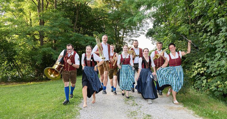 vor 19 Minuten Bauernmusik Bischofshofen feiert 75. Jubiläum: Seit der Gründung gab es ...