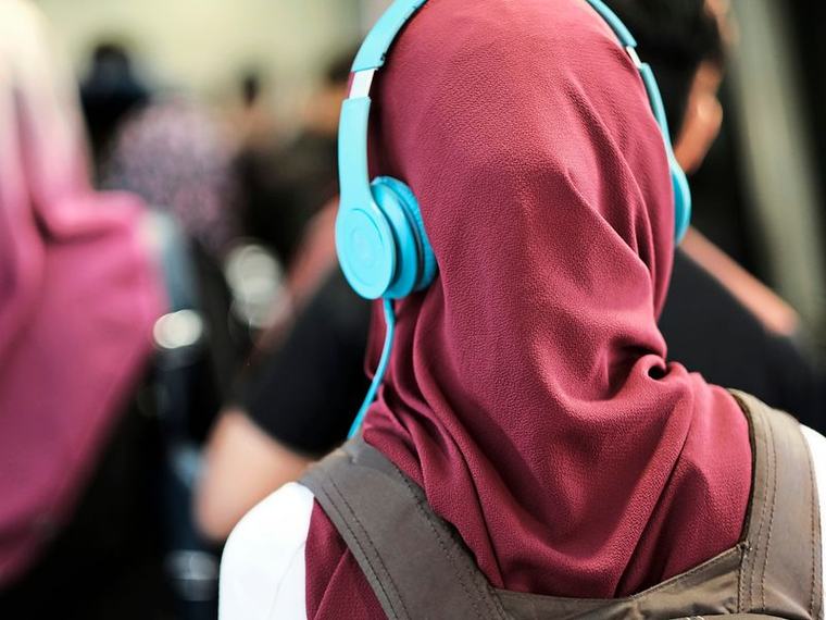 Zwei Drittel laut Umfrage für strengeres Kopftuchverbot in Schulen