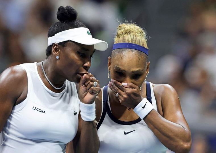Williams-Schwestern bei Aus im Doppel der US Open gefeiert