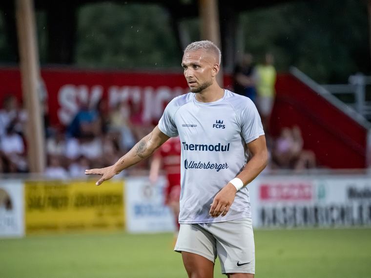 Zehentmayr mit Tor des Jahres: Pinzgau Saalfelden feiert ersten Sieg gegen Ried Amateure