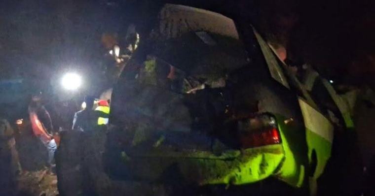 Bus voller Kinder stürzt auf Kap Verde Klippe hinab: 25 Tote vor 1 Stunde