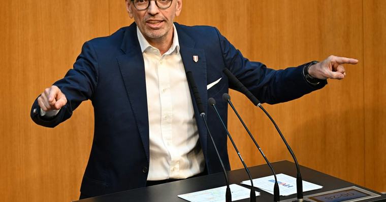 Neue Umfrage: FPÖ kratzt am 40er – ÖVP und SPÖ weit abgeschlagen