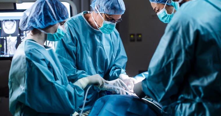 Paukenschlag in Wales: NHS stoppt Trans-OPs mit sofortiger Wirkung