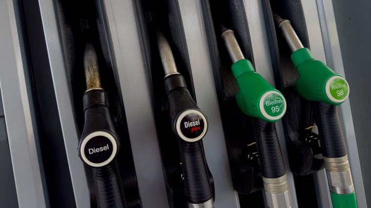 Acht Prozent Anstieg - Teurer Sprit treibt Großhandelspreise in die Höhe