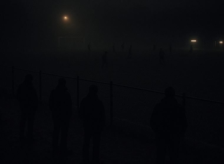 Blackout in der 90. Minute! Flutlicht-Aus stoppt Unterliga-Krimi bei den Rotjacken